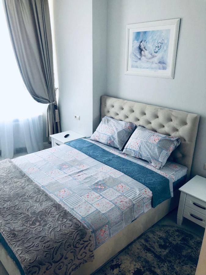 White Apartments In Arcadia Odesa Exterior foto