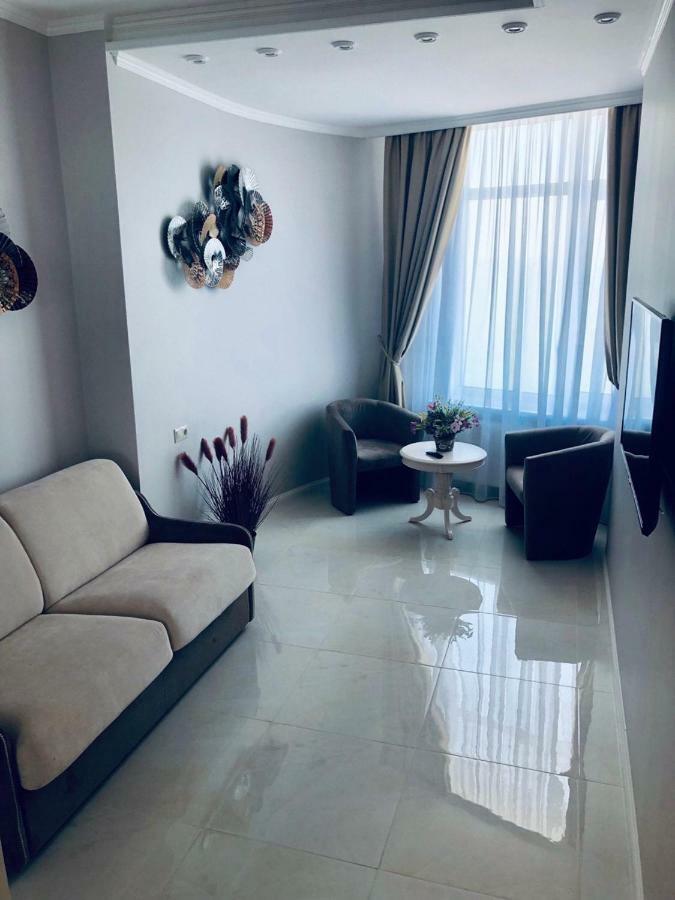 White Apartments In Arcadia Odesa Exterior foto
