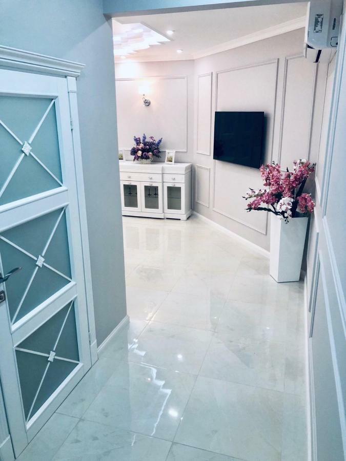 White Apartments In Arcadia Odesa Exterior foto
